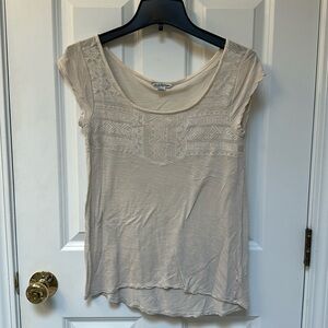 Beige Embroidered Pattern Short Sleeve T Shirt Size XS American Eagle